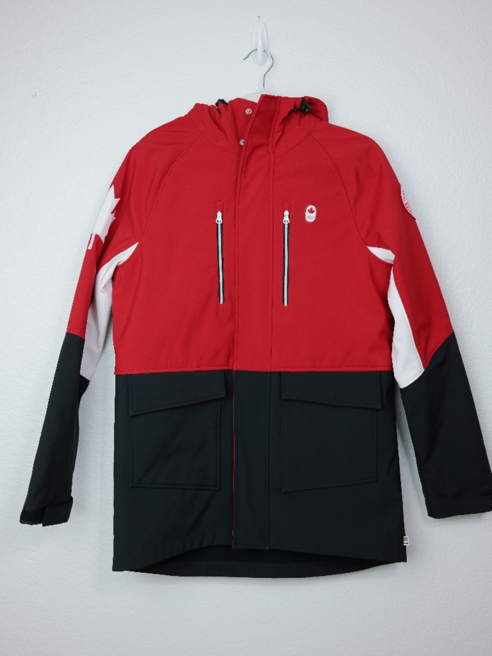 Team Canada Olympic Softshell Jacket Women's Medium Red Black Hooded Hudsons Bay